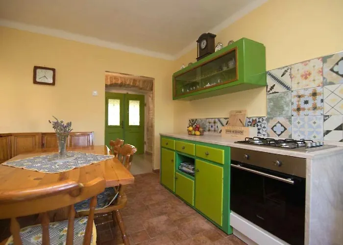 House Helena Valtura