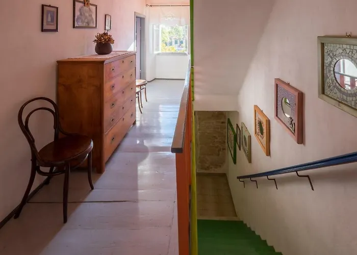 House Helena Valtura