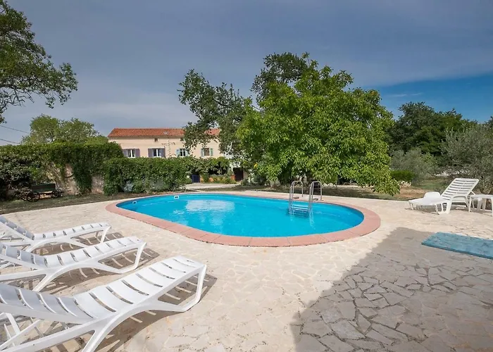 House Helena Vikendica